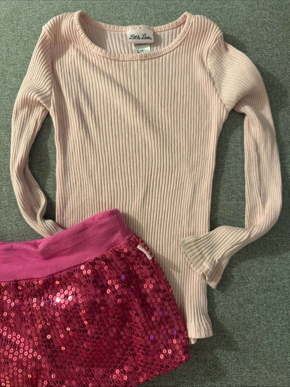 5/$15- Girl’s bundle size medium